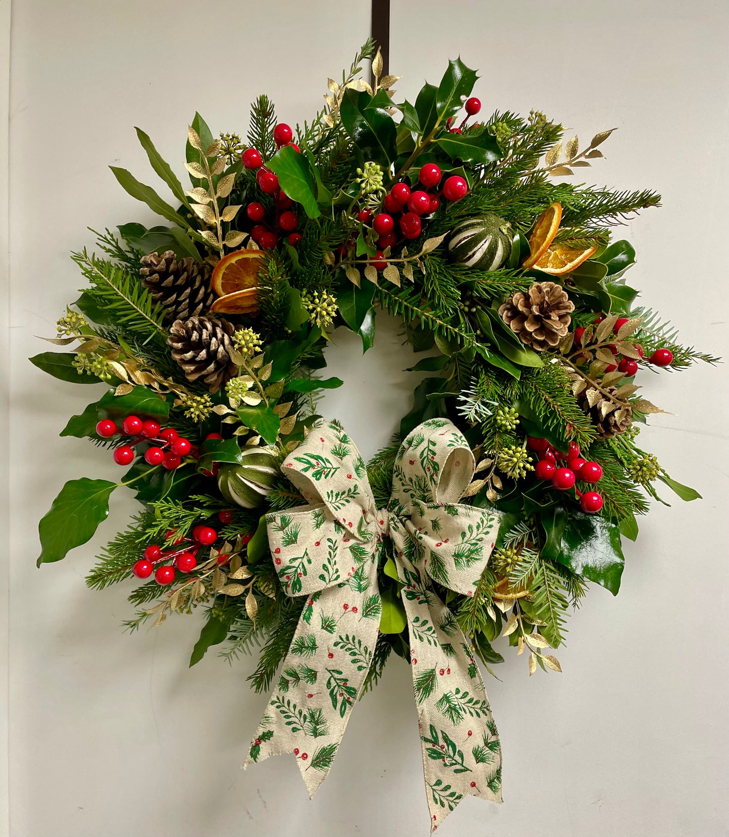 Christmas wreath workshop at The Library Marstons 7pm Thursday 4th December